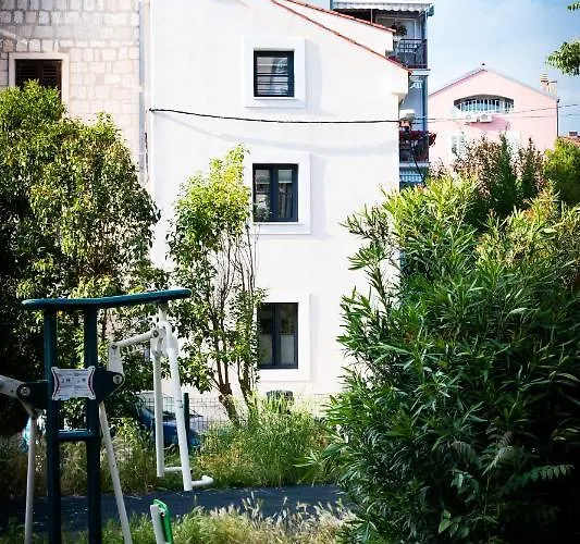 Kushin Апартаменти Спліт